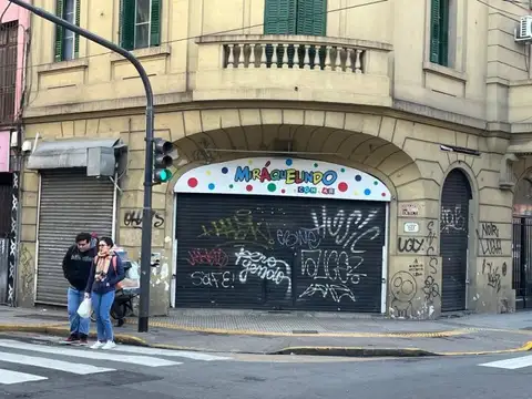 Larrea 300, Piso 0