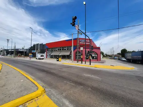VENTA LOCAL DEPÓSITO TERRENO LIBRE QUILMES 2390m2