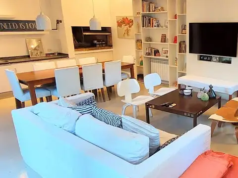 Depto Tipo Casa en Venta de 5 ambientes