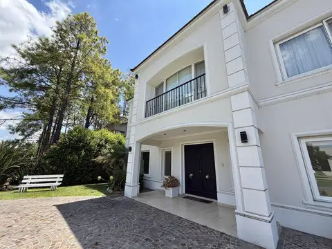 Casa en Venta de 5 dormitorios