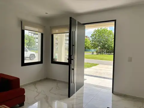 Casa en Alquiler Temporal en Lagoon Pilar, $ 3.000