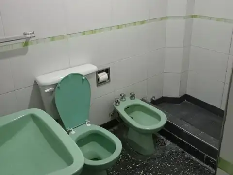 Depto Tipo Casa 4 ambientes con 2 baños
