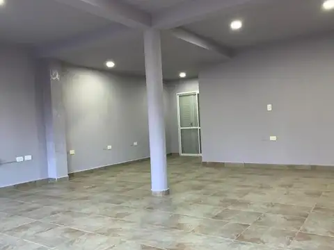 Local comercial con 2 departamentos en Colon Entre Ríos
