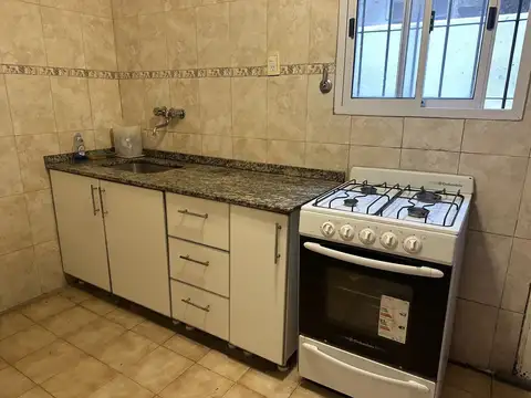 Venta Departamento 3 AMBIENTES con 2 patios pequeños APTO CREDITO, Caseros