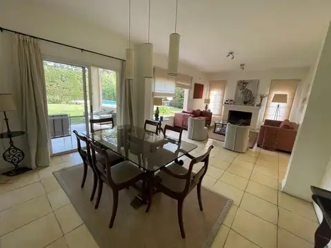 Casa en Alquiler Temporal de 4 dormitorios