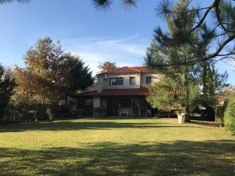 Casa en Alquiler de 4 dormitorios