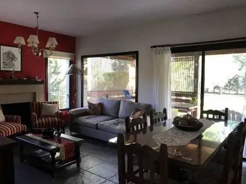 Lindísima casa en ALQUILER en Sausalito/BAYUGAR PROPIEDADES.