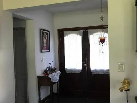 Casa en Alquiler con 1 cochera