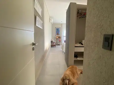 Casa en Venta con 6 cocheras