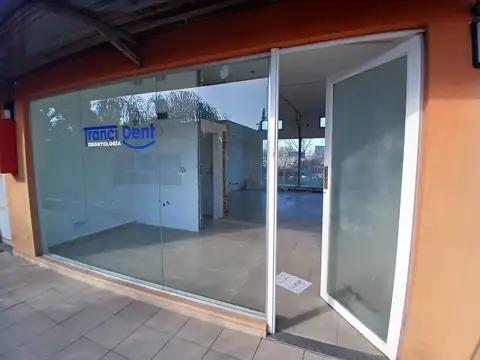 VENTA-LOCAL COMERCIAL EN SOLARES OPEN SHOP-MORENO