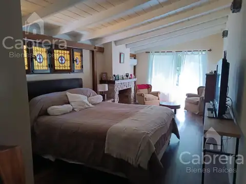Casa 5 ambientes con 3 baños