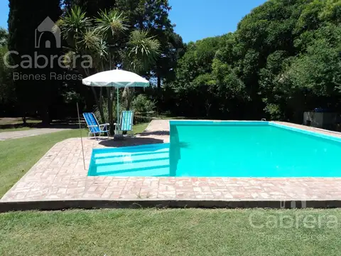 Casa de tres dormitorios en venta en Villa Elisa