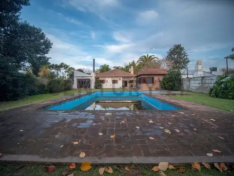 Casa en Venta en Manuel B Gonnet, USD 340.000