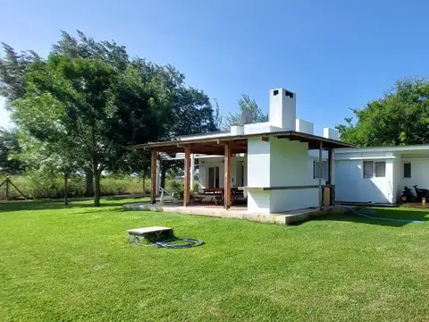 Casa  tres dormitorios barrio UPCN LA PLATA -