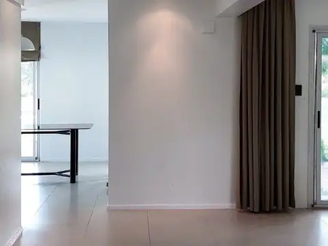 Casa  tres dormitorios barrio UPCN LA PLATA -