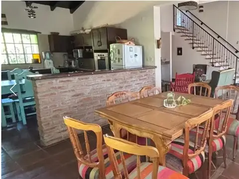 Casa 4 ambientes con 3 baños