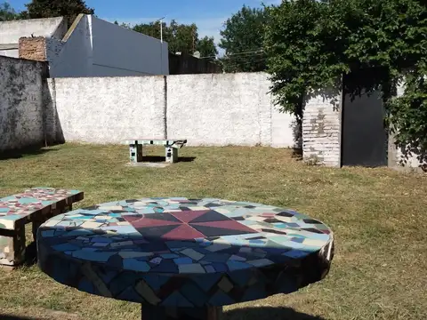 Casa 4 ambientes con 1 baño