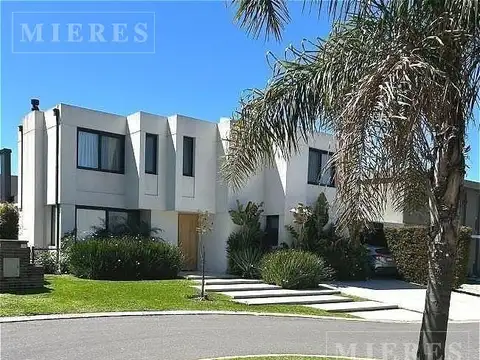 Casa en venta Barrio Alvear Benavidez