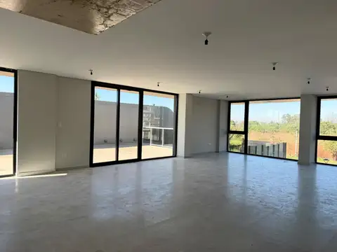 Oficina en Alquiler en Yerba Buena, $ 1.810.000
