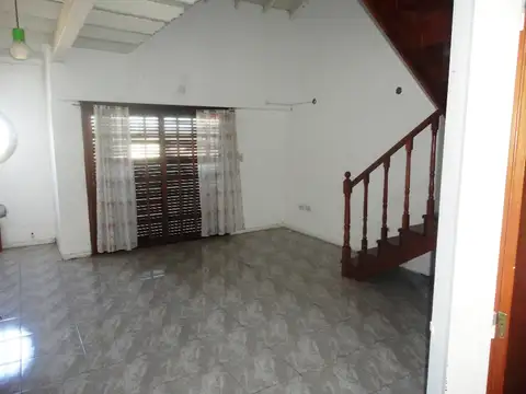 Avda. Presidente Peron 2200, Piso 4