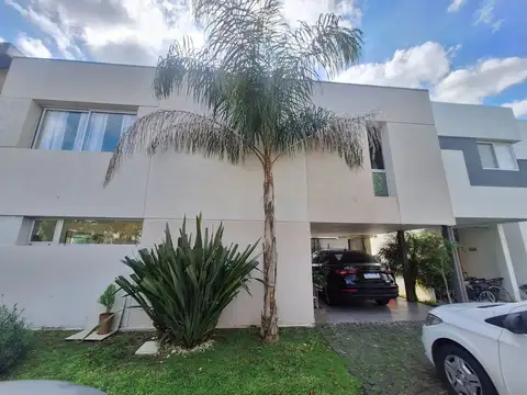 VENTA CASA 3 AMBIENTES HUDSON CHICO BERAZATEGUI