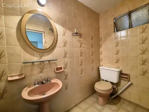 Casa 8 ambientes con 3 baños