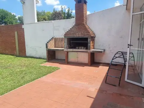 Casa en Venta en El Palomar, USD 220.000