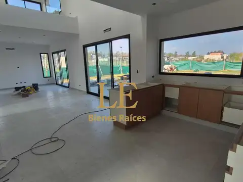 Casa en Venta al Oeste