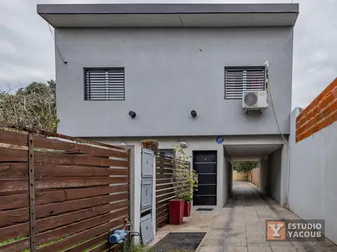 Depto Tipo Casa 5 ambientes con 2 baños