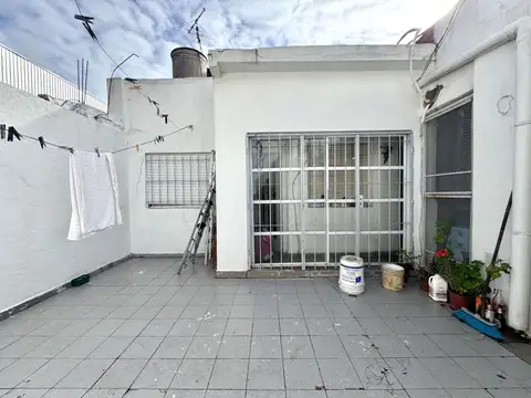 Depto Tipo Casa 3 ambientes con 2 baños