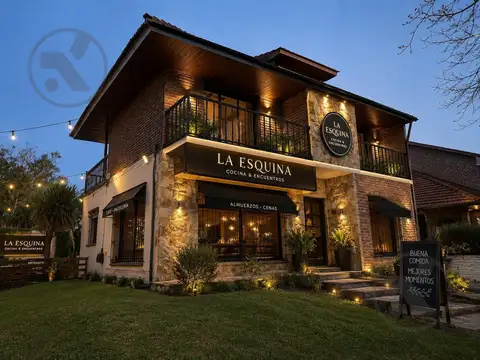 Casa  en importante esquina sobre AV EDISON ideal comercial profesional