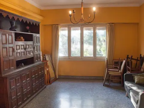 Depto Tipo Casa 4 ambientes con 3 baños
