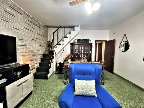 Casa 3 ambientes con 2 baños