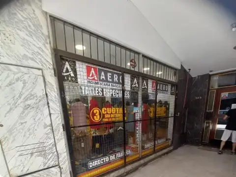 LOCAL A LA CALLE PLANTA BAJA DE 3 X 30 - CENTRO