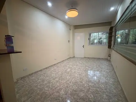 Depto Tipo Casa en Alquiler de 3 ambientes