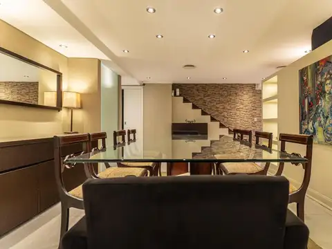 Casa 13 ambientes con 5 baños