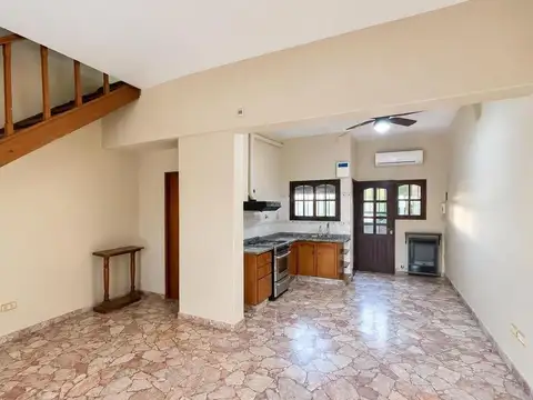 Casa 4 ambientes con 1 baño