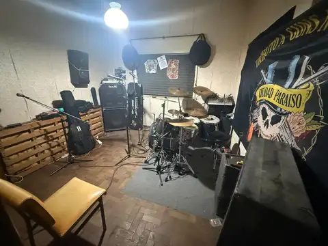 Casa 3 ambientes con 1 baño
