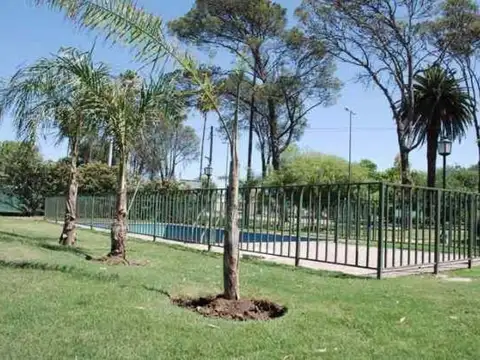 Terreno en Venta 2.200  mts Frente