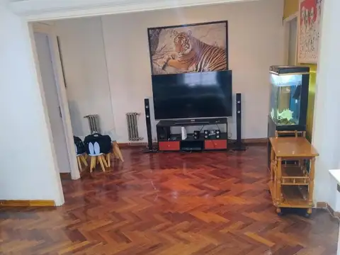 Departamento 4 ambientes con 2 baños