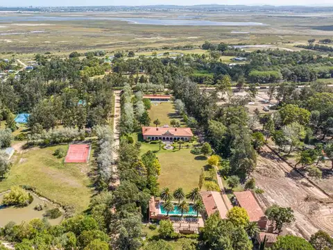 Chacra de 2,3 has en venta en La Barra 100