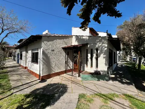 Casa 4 ambientes en alquiler en olivos
