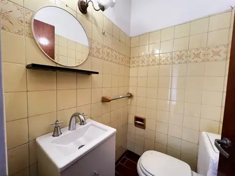 Casa 4 ambientes con 1 baño