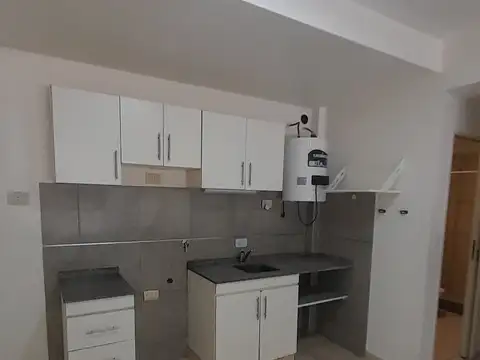 Departamento en alquiler en Martin Coronado a 1/2 cuadra estacion Blas Parera esquina Alem