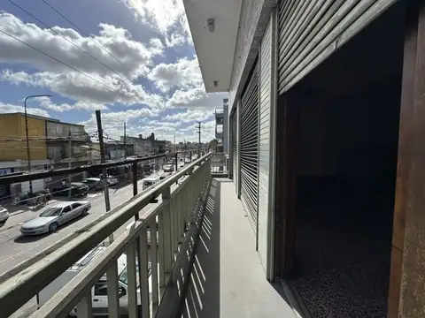 Local en Alquiler en Bernal Oeste, $ 1.800.000