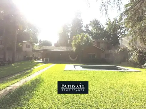 CASA EN VENTA :: PARQUE LELOIR :: 4 AMBIENTES :: 800m2
