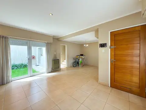 Casa 6 ambientes con 1 baño