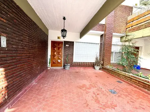 Depto Tipo Casa en Alquiler de 3 dormitorios