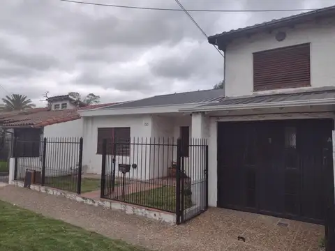 Chalet 4 ambientes en Ituzaingó Norte lote propio