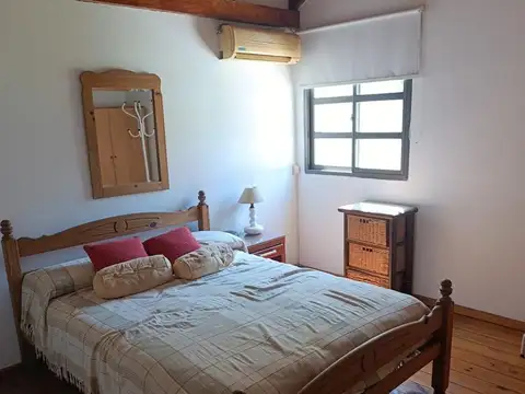 Casa en Alquiler con 1 cochera